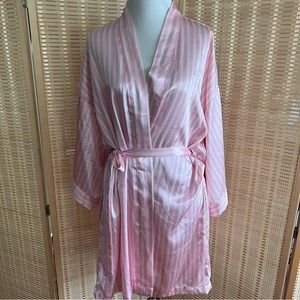 Rare ✨ Victoria's Secret 2009 FASHION SHOW Robe/Kimono Victoria's Secret Angels
